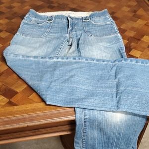 Women's bootleg Gap jeans